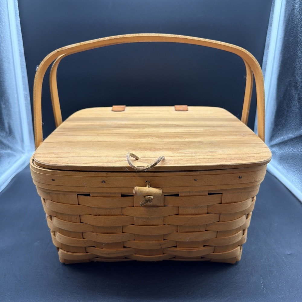 Longaberger 1997 Vintage Small Picnic Basket TAILGATE ROMANTIC CAMP BEACH KIDS